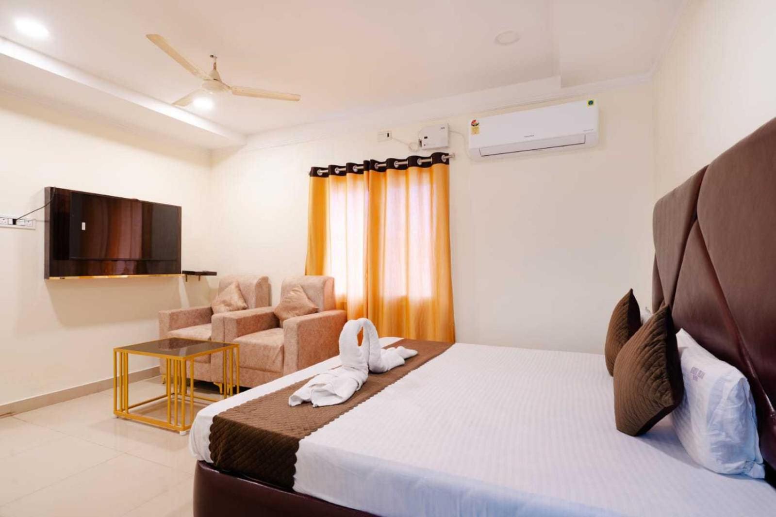 Hotel Oyo Surya Teja Residency Khammam Exterior foto